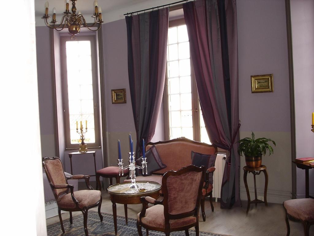 Le Petit Chateau - Tiffauges Proche Puy Dufou Room photo